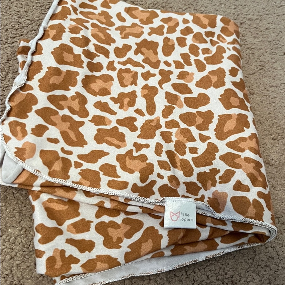 LITTLE LOPER’S CHEETAH SWADDLE